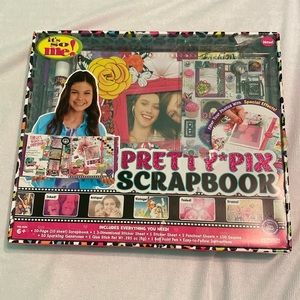 Pretty Pix Scrapbook